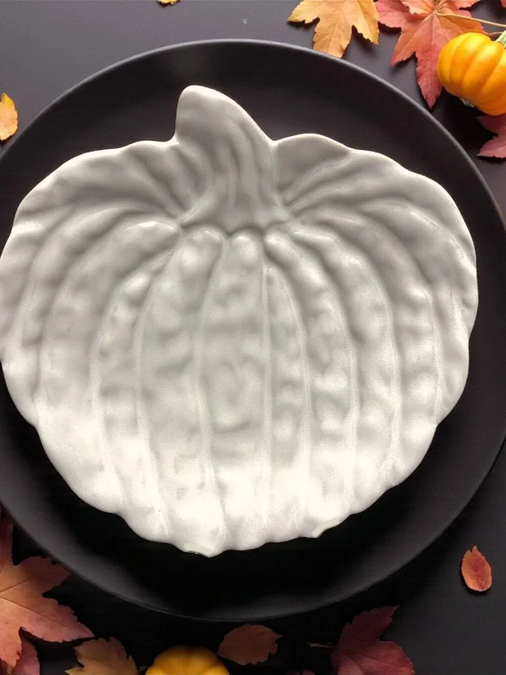 Pottery Barn S/4 White Pumpkin Appetizer Plates 6.5